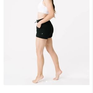 ZYIA L Canyon shorts ( 2 pairs)